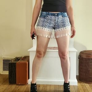 L.e.i fringe shorts